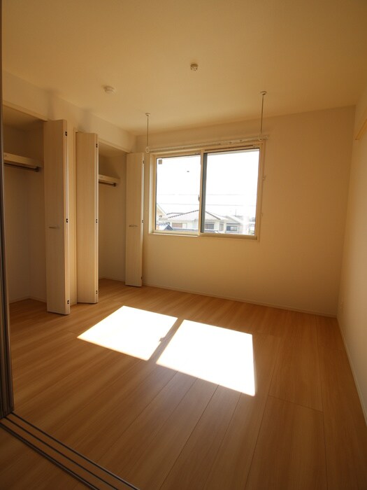 物件内観写真9　(居室)