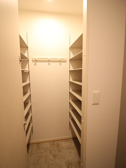 物件内観写真17　(収納)