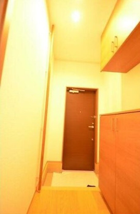 物件内観写真14　(玄関)