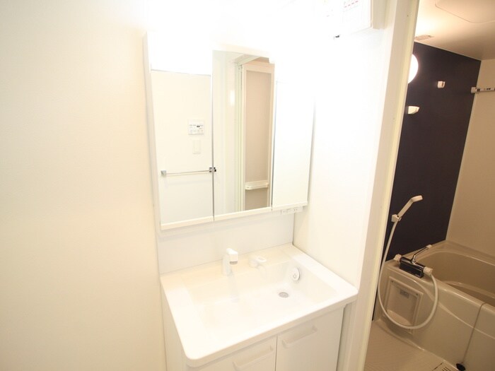 物件内観写真8　(洗面)