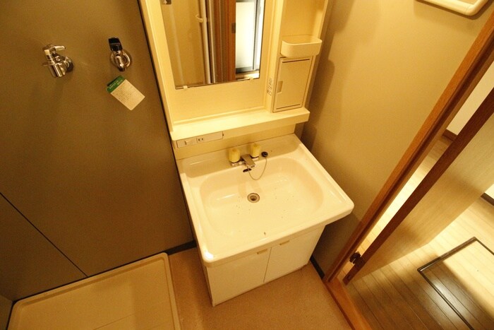 物件内観写真9　(洗面)