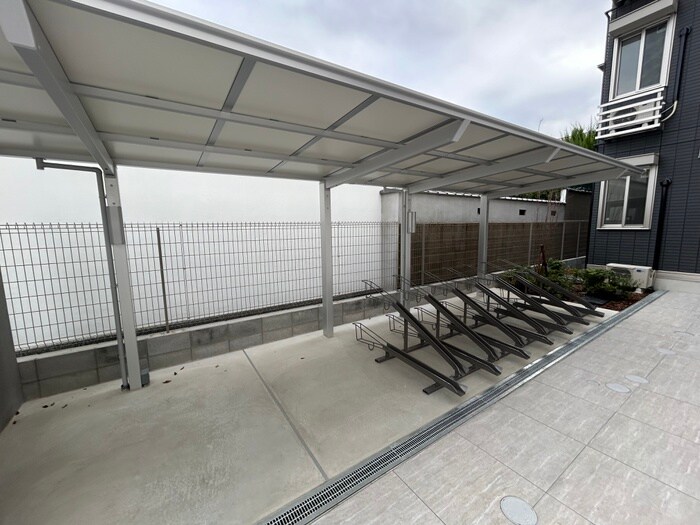 物件外観写真6　(駐輪場)