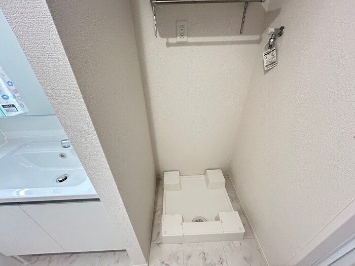 物件内観写真10　(洗濯機置場)