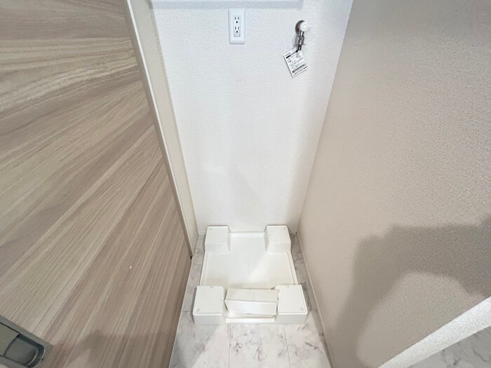 物件内観写真11　(洗濯機置場)