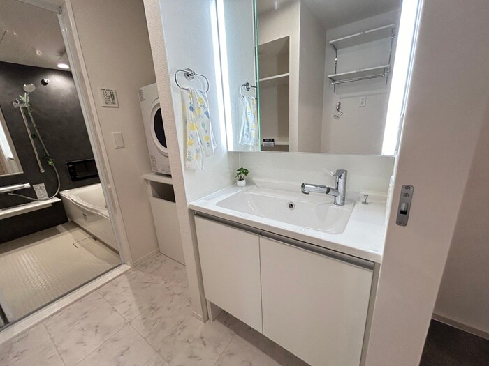 物件内観写真12　(洗面)