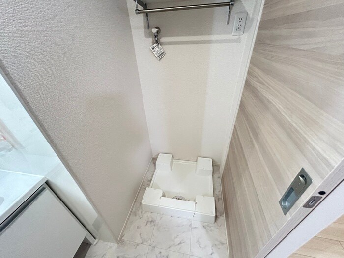 物件内観写真13　(洗濯機置場)