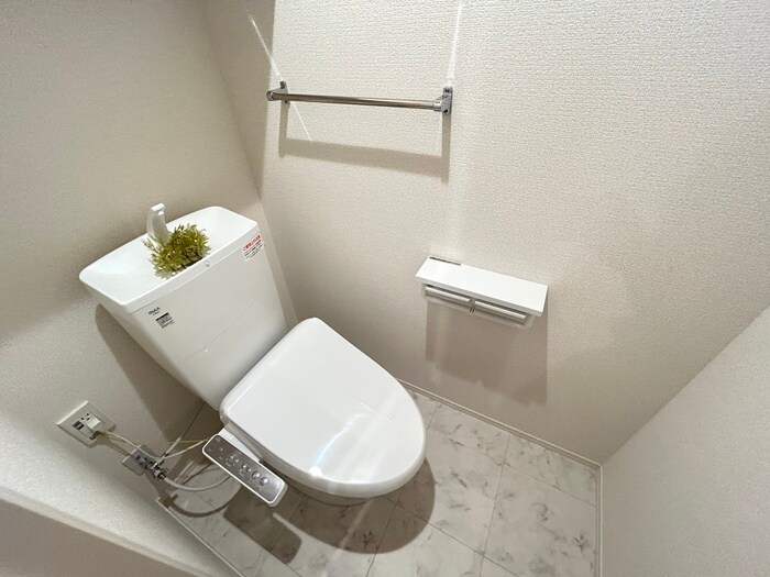 物件内観写真13　(トイレ)