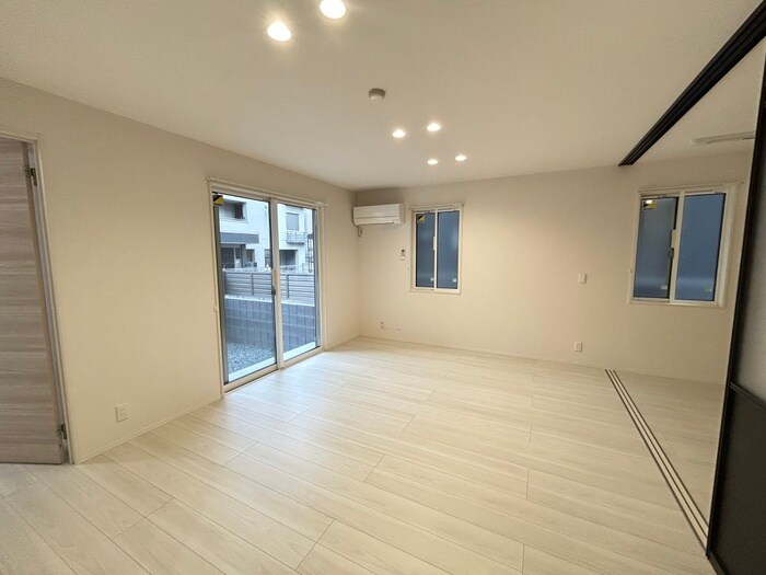 物件内観写真21　(居室)