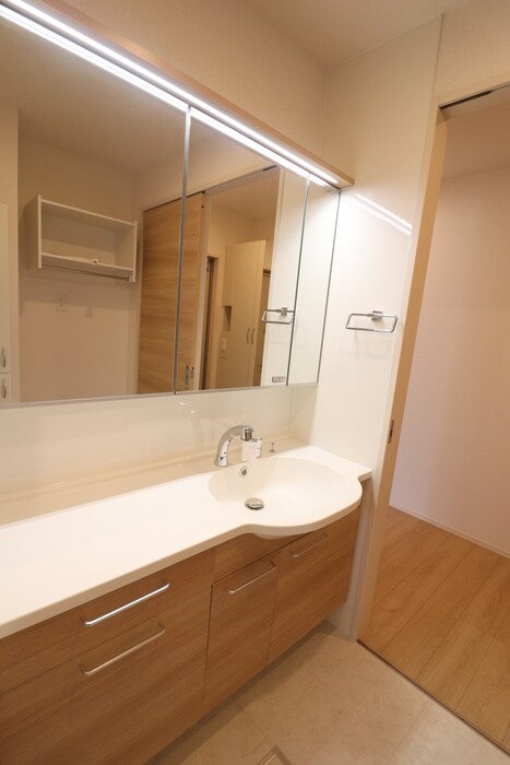 物件内観写真13　(洗面)