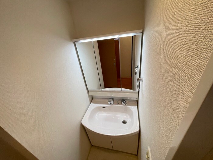 物件内観写真11　(洗面)