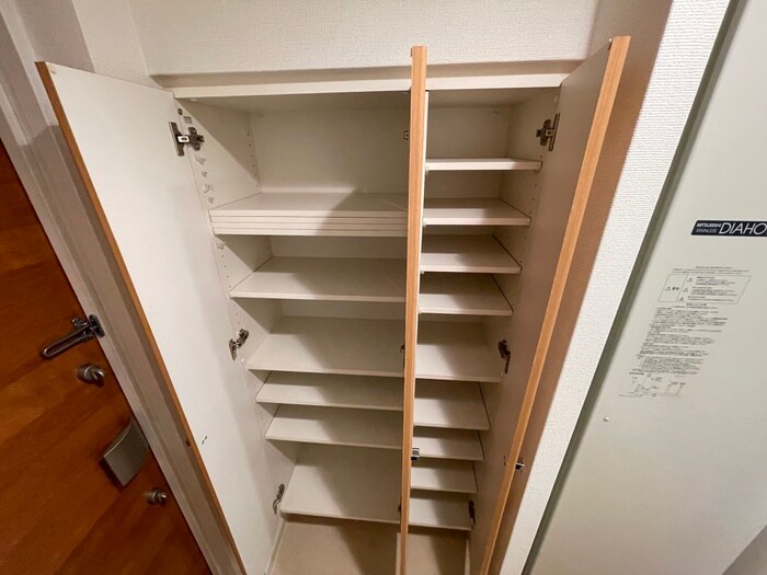 物件内観写真18　(靴箱)