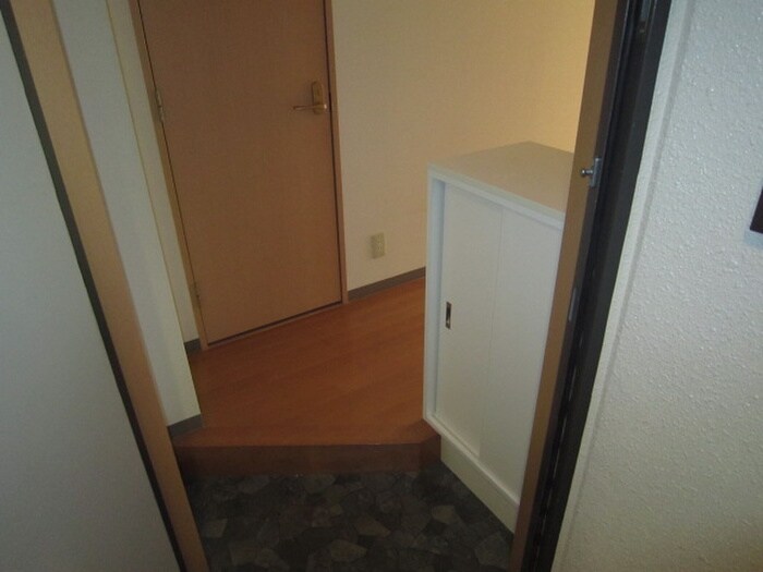 物件内観写真7　(玄関)