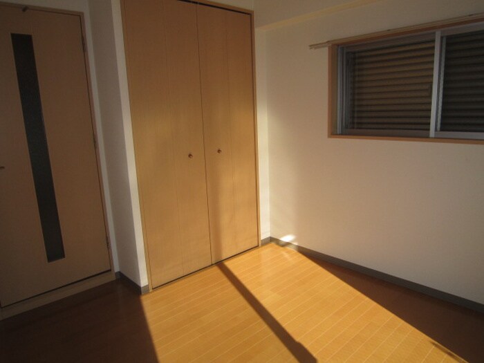 物件内観写真13　(居室)