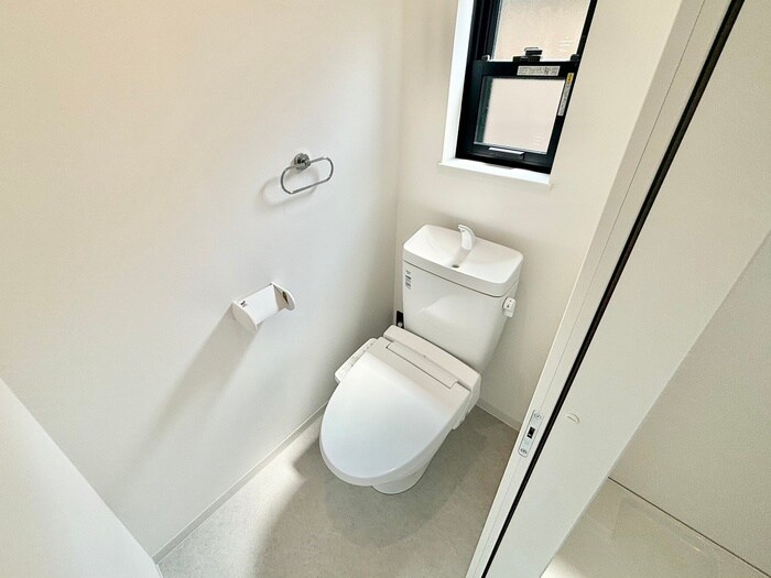 物件内観写真14　(トイレ)