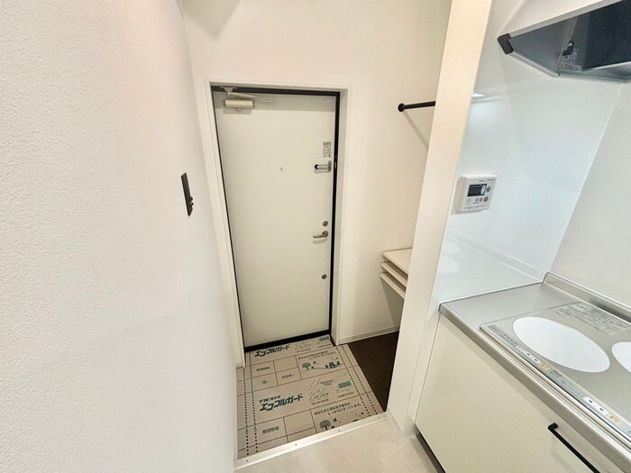 物件内観写真16　(玄関)