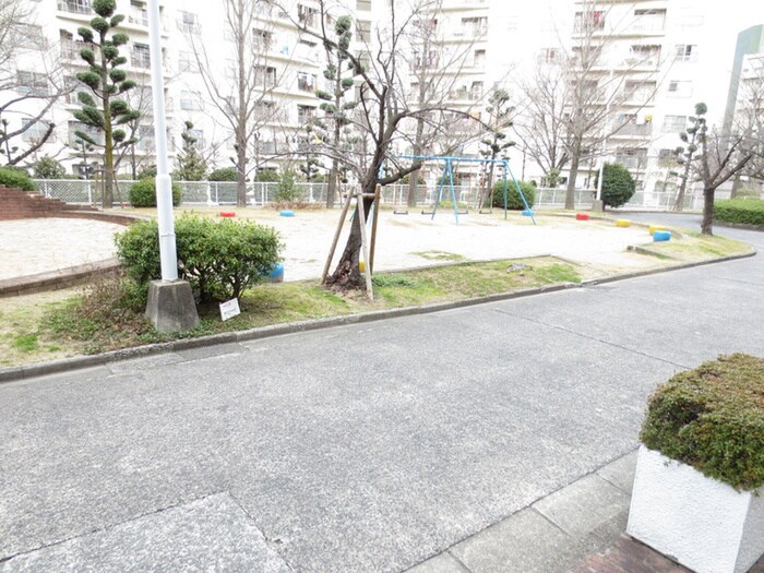 物件外観写真5　(駐輪場)