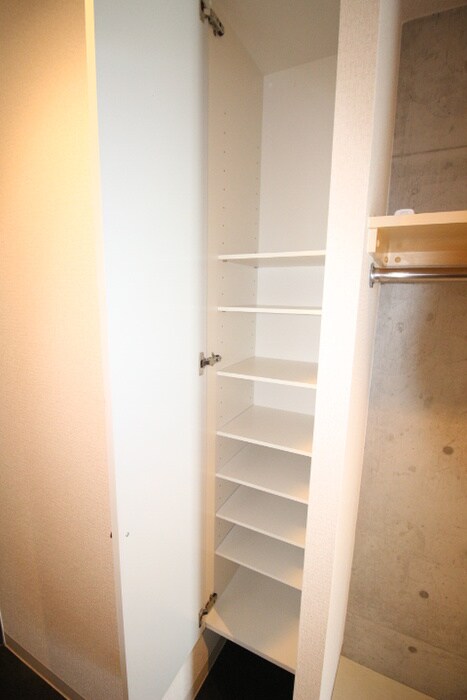 物件内観写真18　(靴箱)