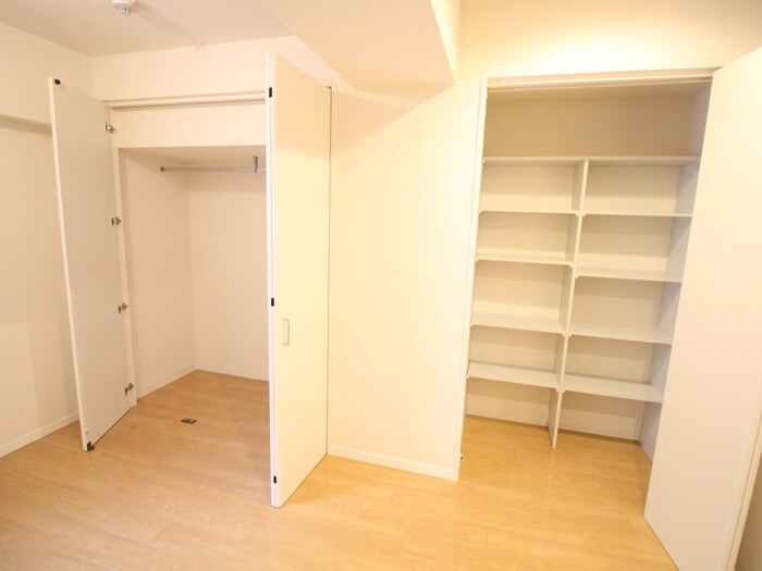 物件内観写真11　(収納)