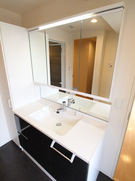 物件内観写真13　(洗面)