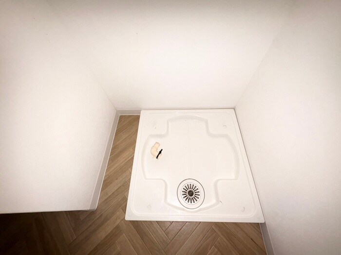 物件内観写真15　(洗濯機置場)