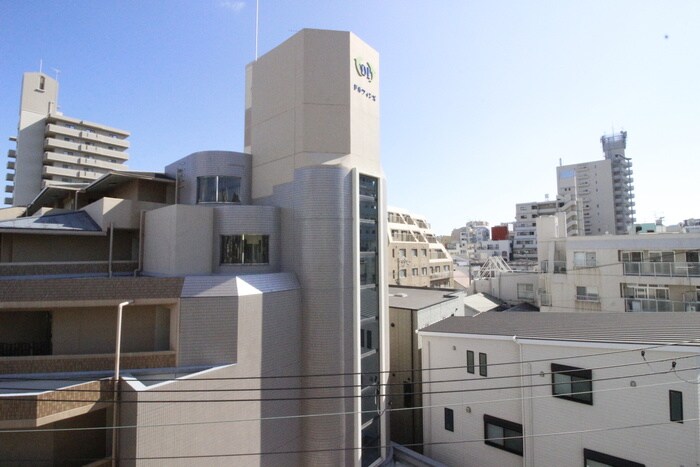 物件内観写真17　(室内からの展望)