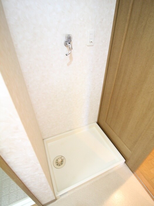 物件内観写真13　(洗濯機置場)