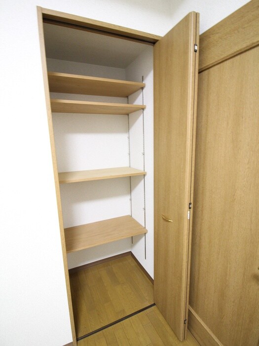 物件内観写真17　(収納)