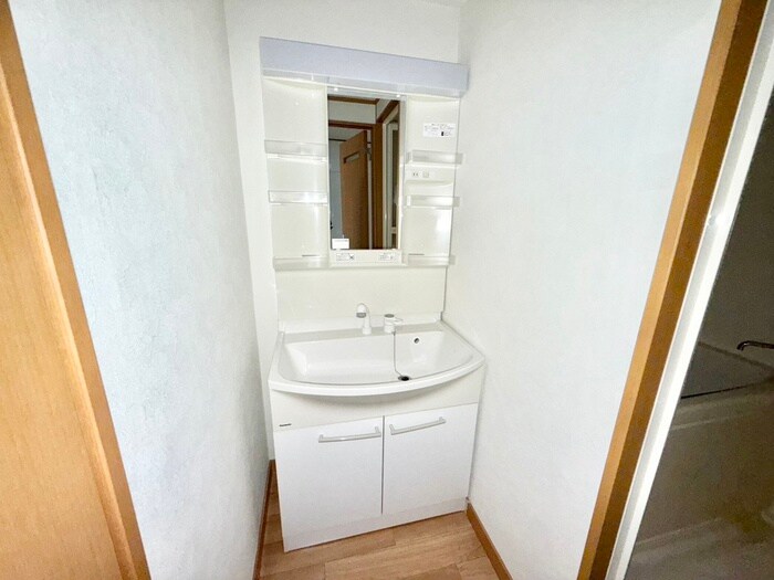 物件内観写真9　(洗面)