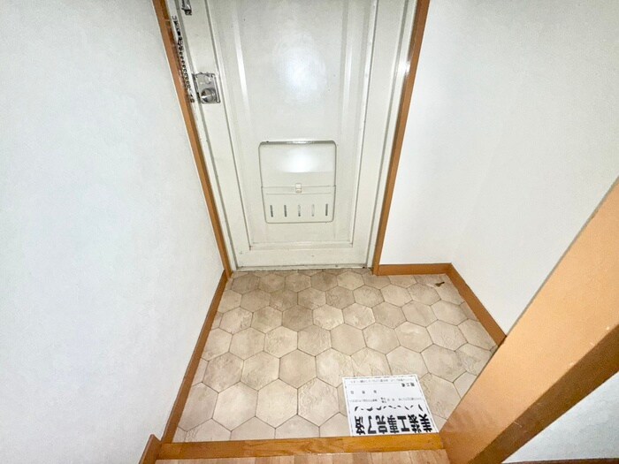 物件内観写真22　(玄関)