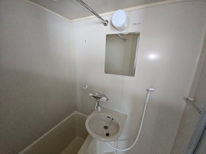 物件内観写真9　(洗面)