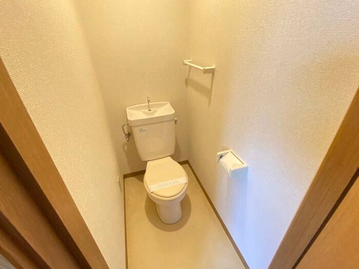物件内観写真11　(トイレ)