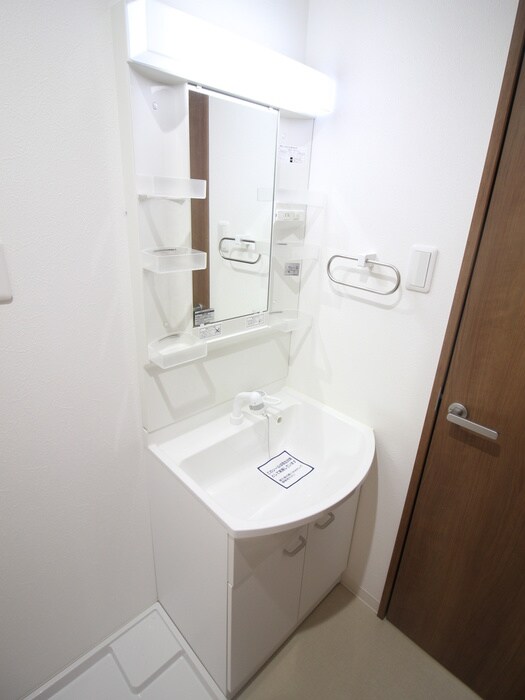 物件内観写真8　(洗面)