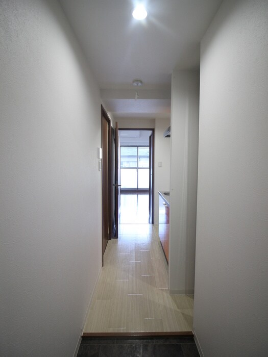 物件内観写真20　(廊下)