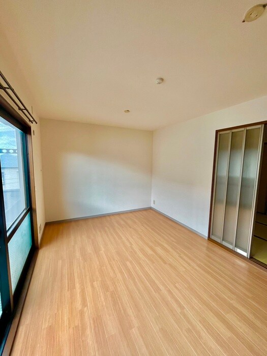 物件内観写真1　(居室)