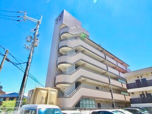 サン・ルイ・コ－ト外観写真