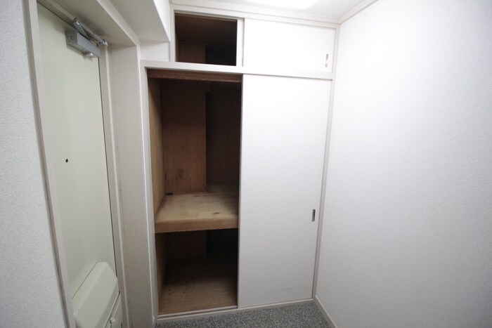 物件内観写真14　(収納)