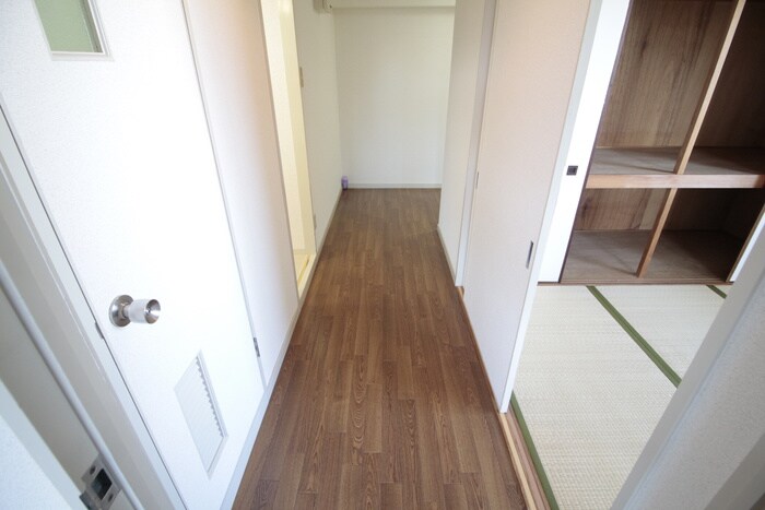物件内観写真22　(廊下)