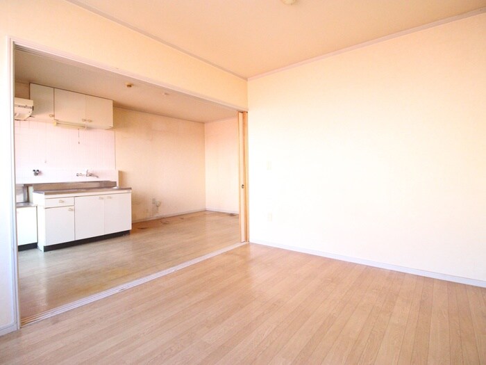 物件内観写真8　(居室)