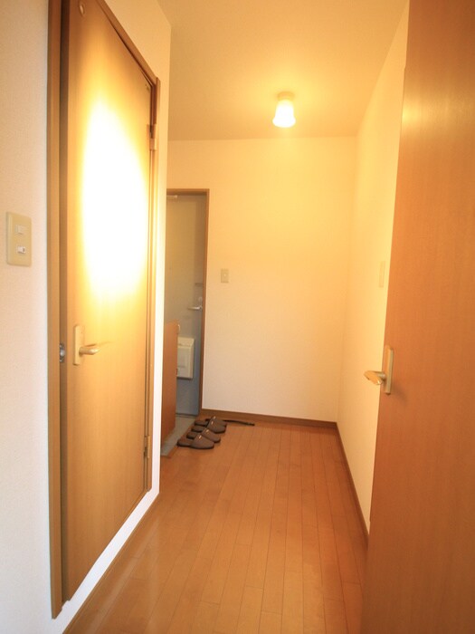 物件内観写真17　(廊下)