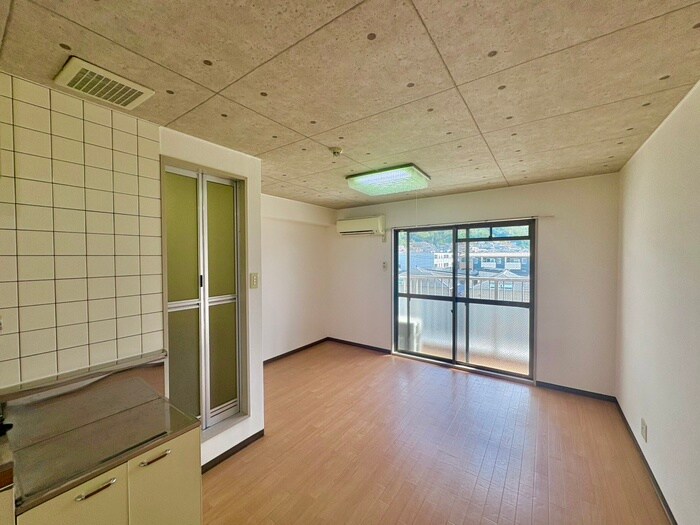 物件内観写真10　(内観写真)