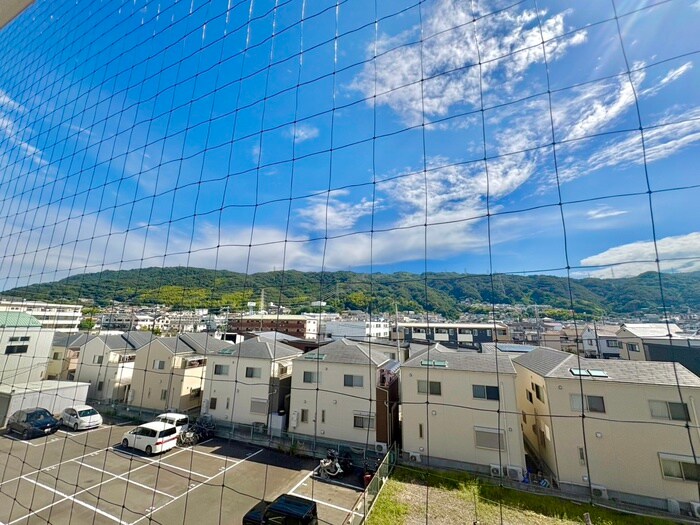 物件内観写真22　(室内からの展望)