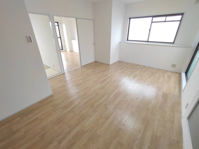 物件内観写真7　(居室)