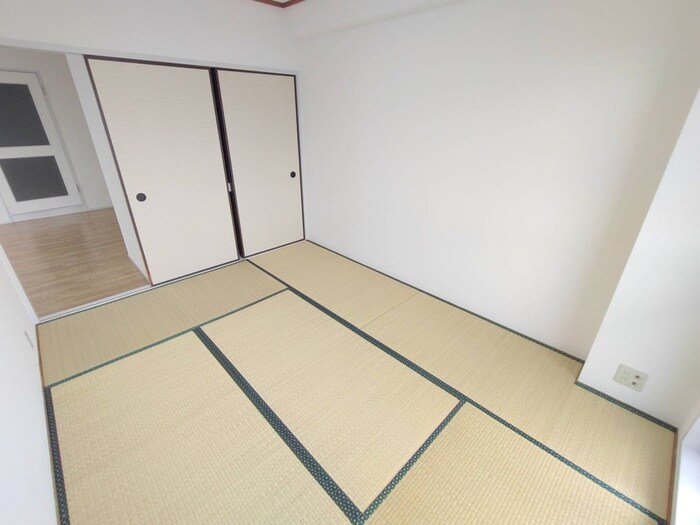 物件内観写真10　(居室)