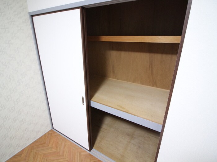 物件内観写真18　(収納)