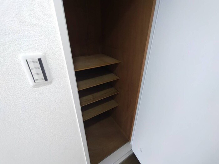 物件内観写真18　(靴箱)