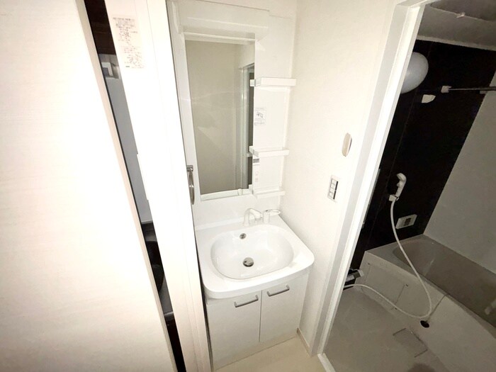 物件内観写真12　(洗面)