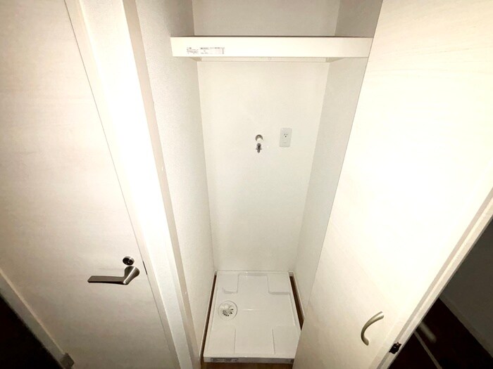 物件内観写真13　(洗濯機置場)
