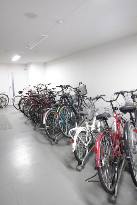 物件外観写真6　(駐輪場)
