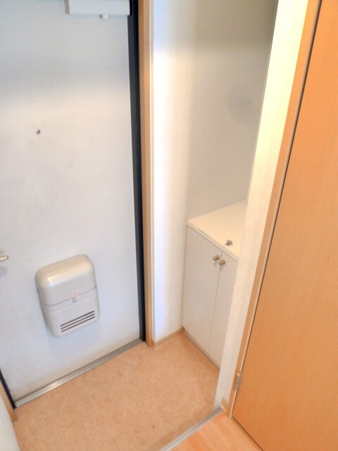 物件内観写真8　(玄関)