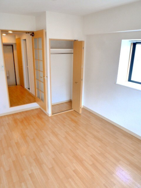 物件内観写真11　(居室)